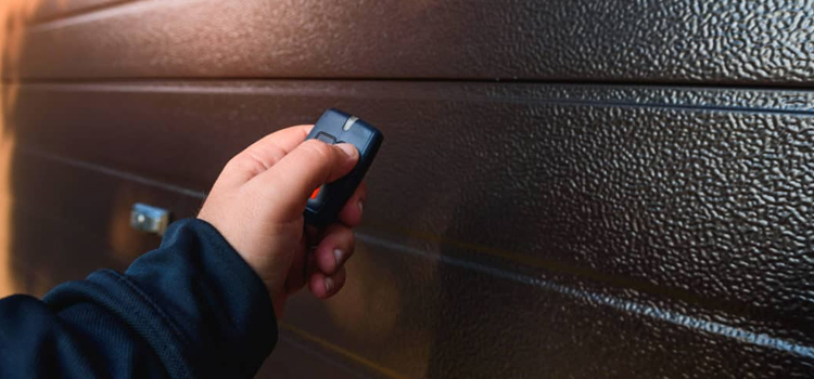 automatic door opener with remote control in Glen Avon